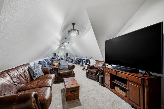 1211 Kiowa Drive W, Lake Kiowa, TX 76240