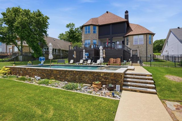 1211 Kiowa Drive W, Lake Kiowa, TX 76240