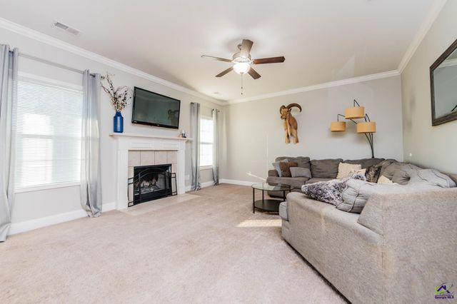 404 Rolling Acres Drive, Kathleen, GA 31047