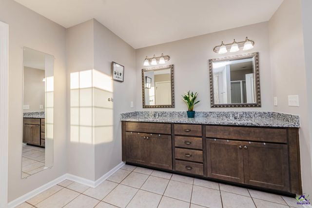 404 Rolling Acres Drive, Kathleen, GA 31047