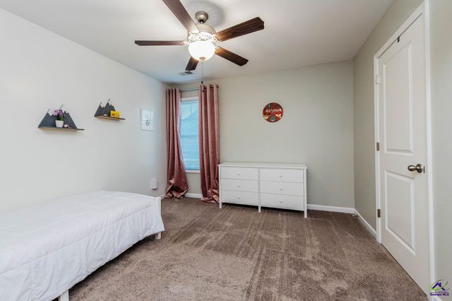 404 Rolling Acres Drive, Kathleen, GA 31047