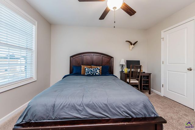 404 Rolling Acres Drive, Kathleen, GA 31047