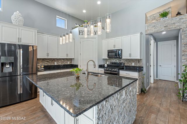 834 S Deer Meadow Loop, Tucson, AZ 85745