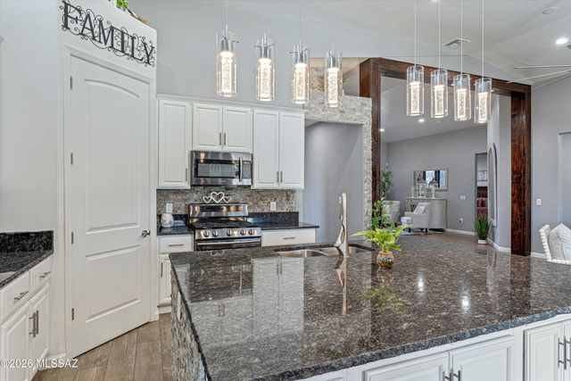 834 S Deer Meadow Loop, Tucson, AZ 85745