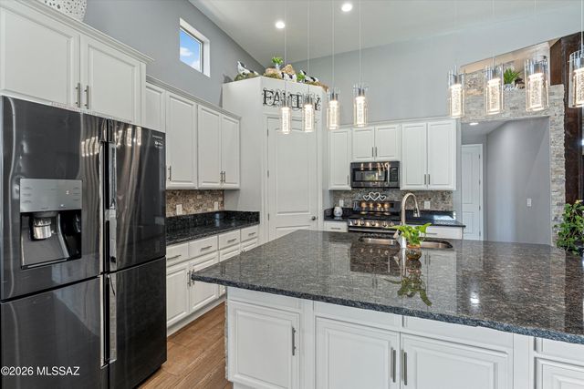 834 S Deer Meadow Loop, Tucson, AZ 85745