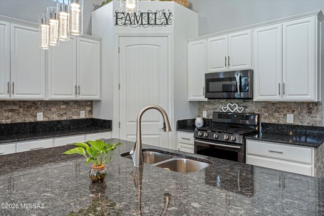 834 S Deer Meadow Loop, Tucson, AZ 85745