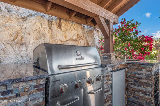 834 S Deer Meadow Loop, Tucson, AZ 85745