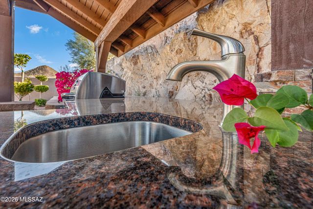 834 S Deer Meadow Loop, Tucson, AZ 85745