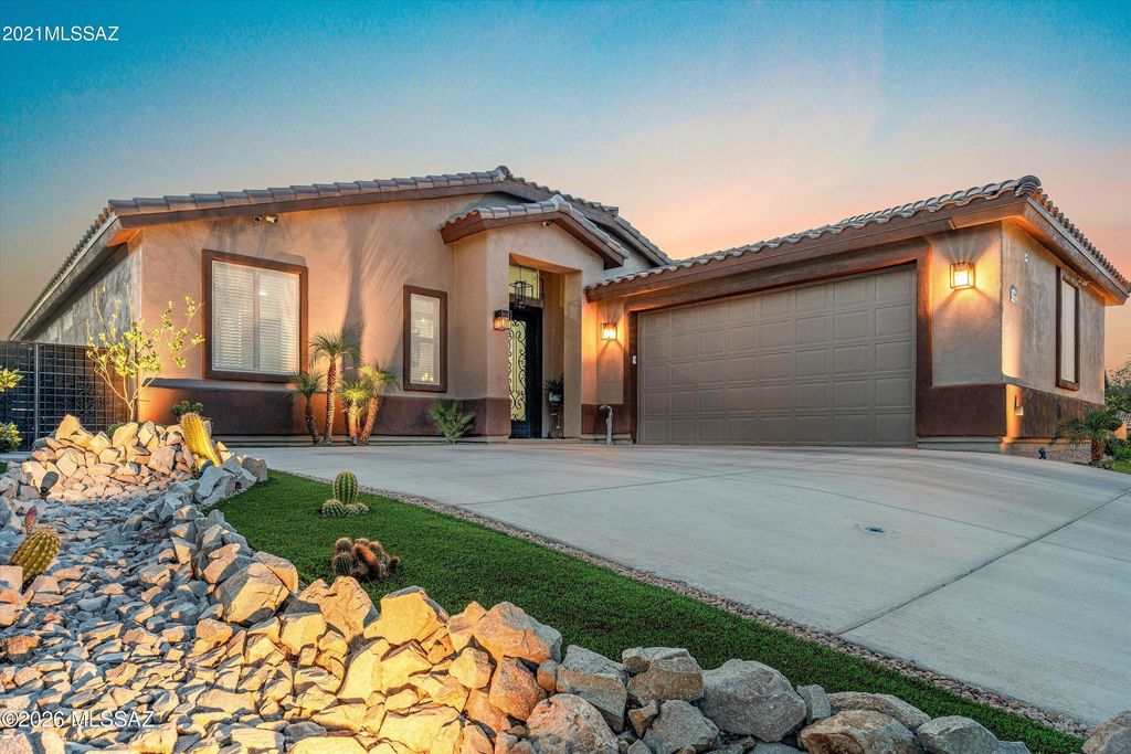 834 S Deer Meadow Loop, Tucson, AZ 85745