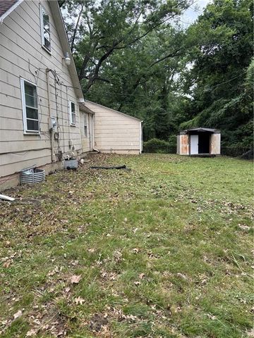 8732 E 73rd Terrace, Raytown, MO 64133
