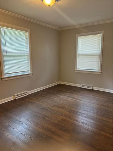 8732 E 73rd Terrace, Raytown, MO 64133
