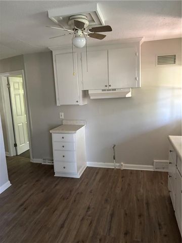8732 E 73rd Terrace, Raytown, MO 64133