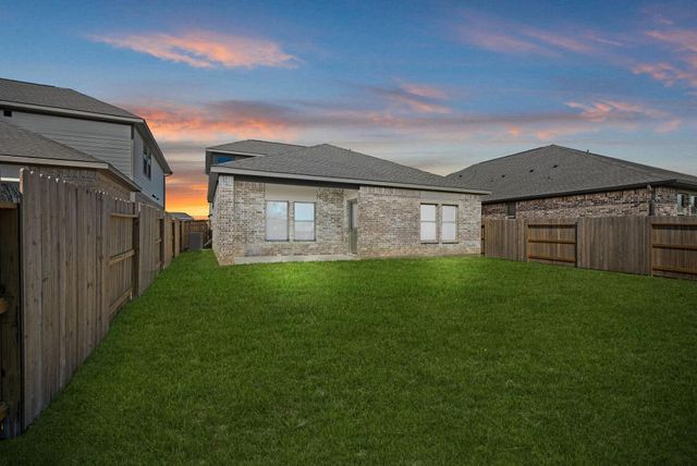 3552 Atlas Point Lane, Angleton, TX 77515