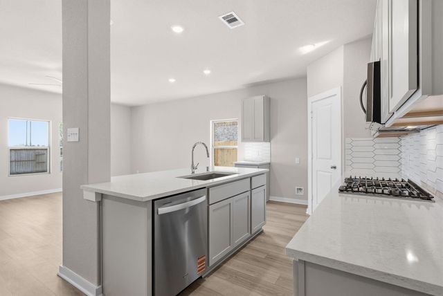 3552 Atlas Point Lane, Angleton, TX 77515