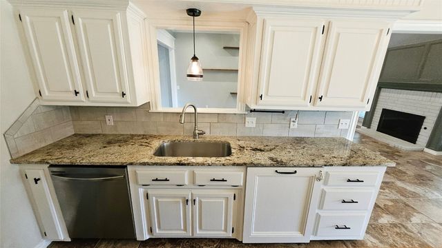 4017 Eaton Place, Edmond, OK 73034