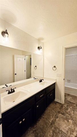 4017 Eaton Place, Edmond, OK 73034