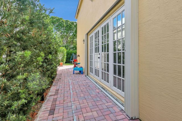 2792 Shaughnessy Drive, Wellington, FL 33414