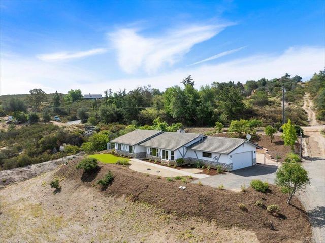 30552 Callejo Feliz Terrace, Valley Center, CA 92082