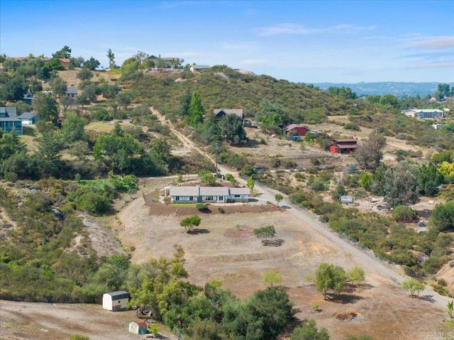 30552 Callejo Feliz Terrace, Valley Center, CA 92082