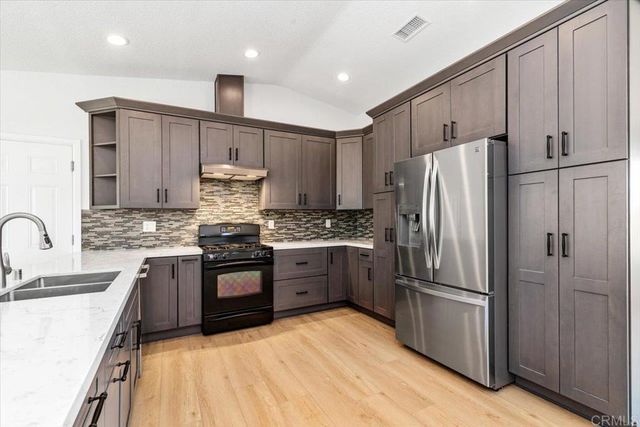 30552 Callejo Feliz Terrace, Valley Center, CA 92082