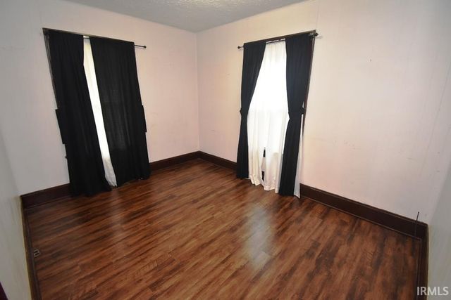 1210 S Columbia Street, Frankfort, IN 46041