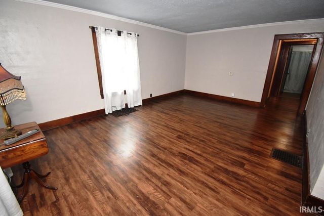 1210 S Columbia Street, Frankfort, IN 46041