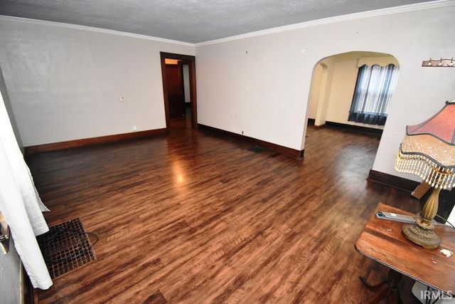 1210 S Columbia Street, Frankfort, IN 46041