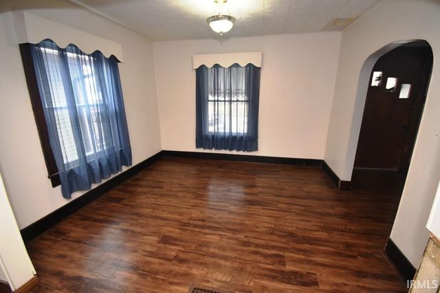 1210 S Columbia Street, Frankfort, IN 46041