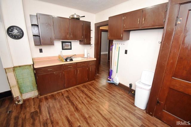 1210 S Columbia Street, Frankfort, IN 46041