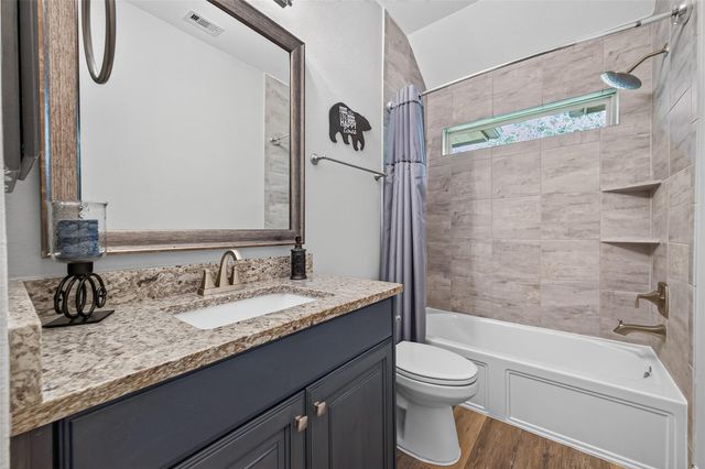 51 Banbury Court, Tomball, TX 77375