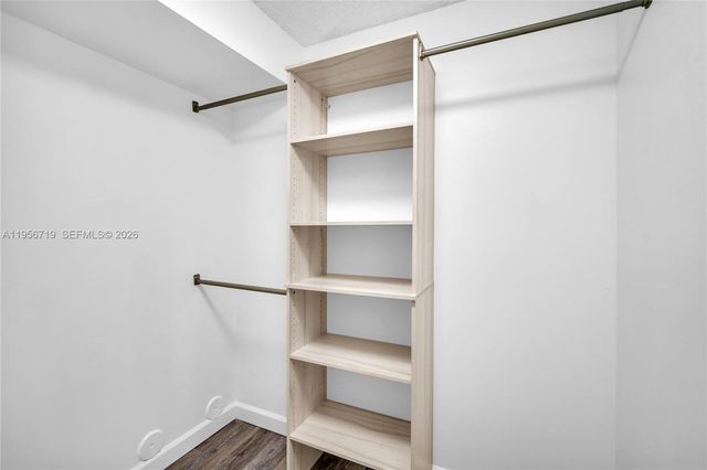 3405 Emerald Oaks Dr 207, Hollywood, FL 33021