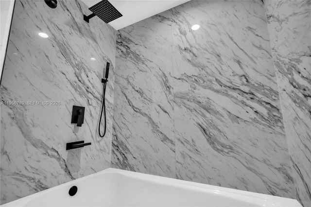 3405 Emerald Oaks Dr 207, Hollywood, FL 33021