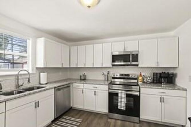 1860 Bonniview Street SW, Atlanta, GA 30310