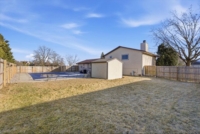 200 Main STREET, Belgium, WI 53004