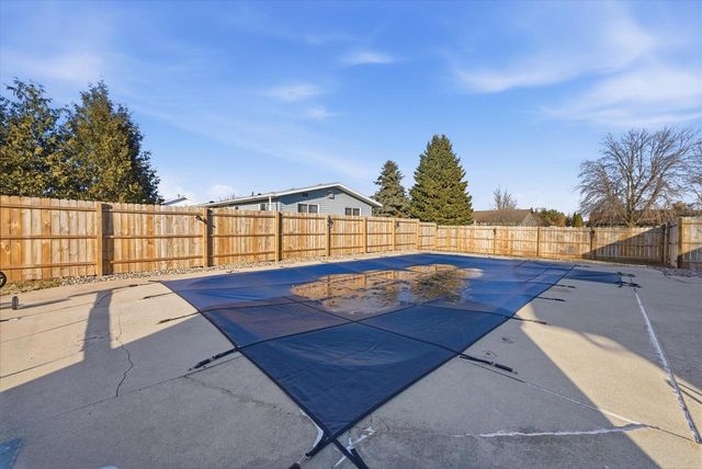 200 Main STREET, Belgium, WI 53004