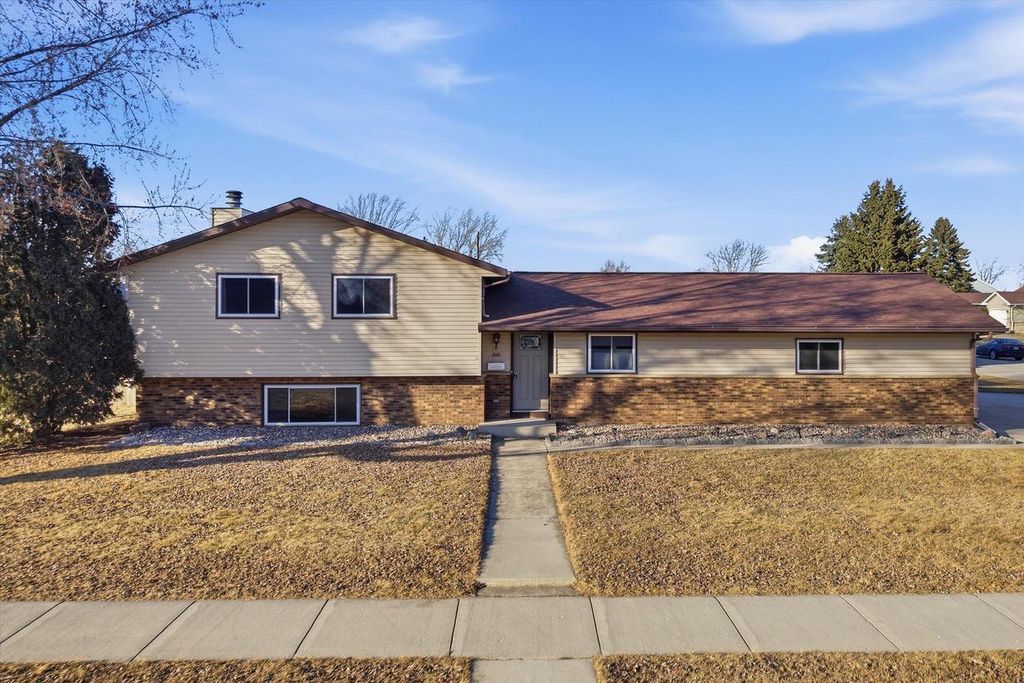 200 Main STREET, Belgium, WI 53004