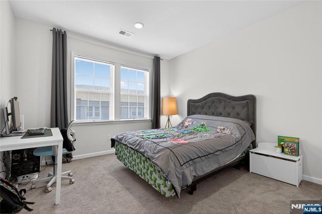 29 Arnold Drive, Wood Ridge, NJ 07075
