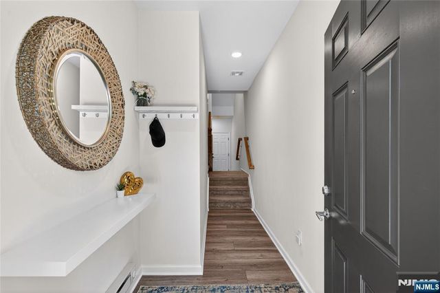 29 Arnold Drive, Wood Ridge, NJ 07075