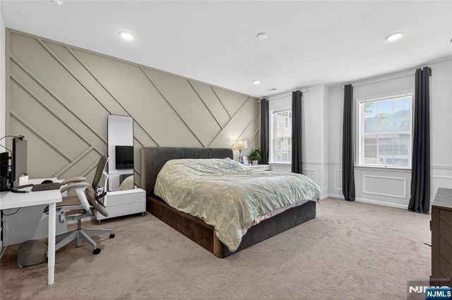 29 Arnold Drive, Wood Ridge, NJ 07075