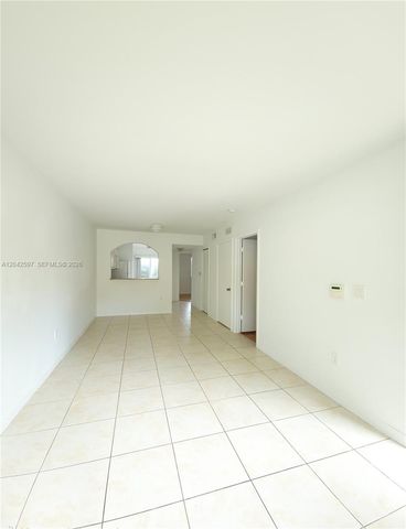 940 NE 33rd Terrace 102, Homestead, FL 33033