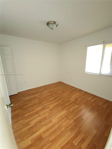 940 NE 33rd Terrace 102, Homestead, FL 33033