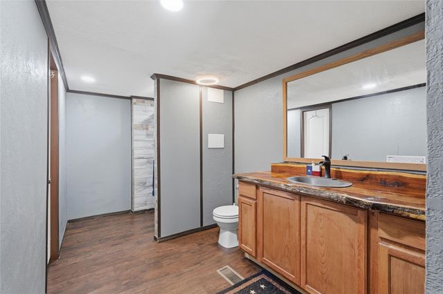 18492 Parker Road, Cleveland, TX 77328