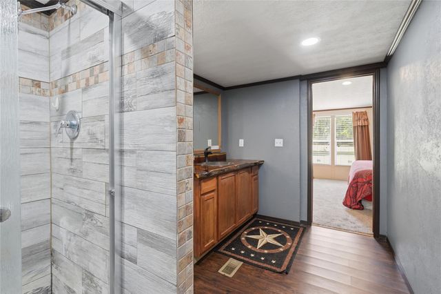 18492 Parker Road, Cleveland, TX 77328