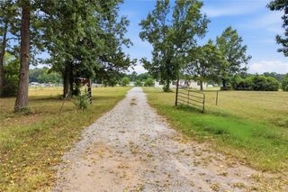 18492 Parker Road, Cleveland, TX 77328