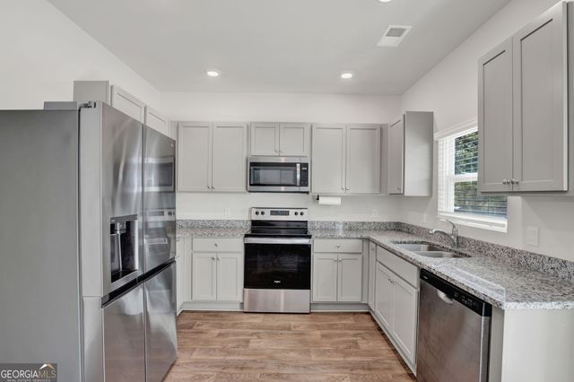 33 Dusky Court, Hinesville, GA 31313