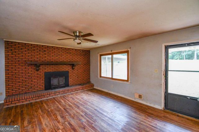 35 Robinson Drive, Carrollton, GA 30117
