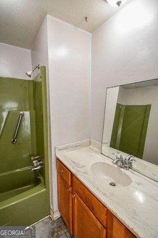 35 Robinson Drive, Carrollton, GA 30117