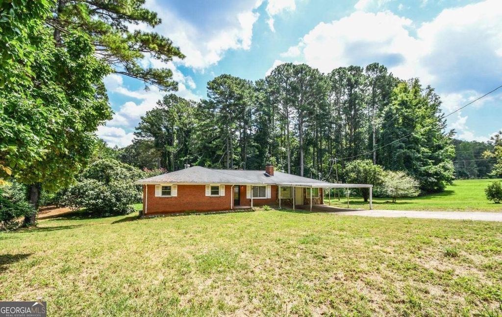 35 Robinson Drive, Carrollton, GA 30117