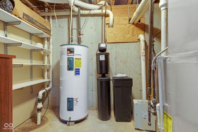 11178 Ditch Road, Carmel, IN 46032