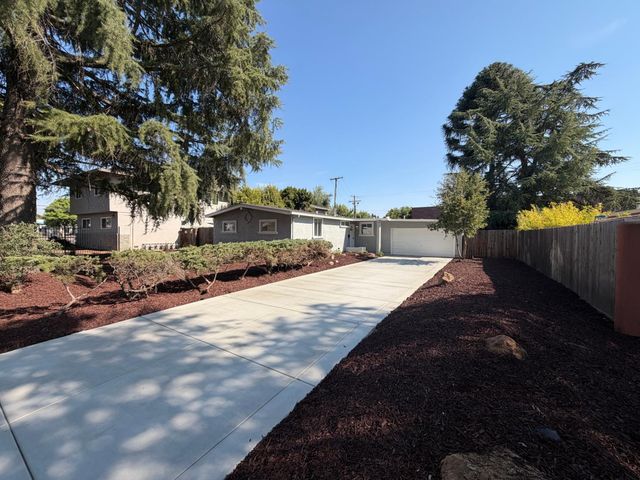 4224 Boone Ln, Sacramento, CA 95821